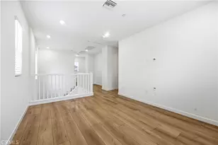 23720 Wilcox Dr, Newhall, CA 91321 - Photo 15