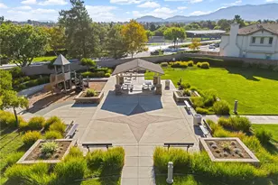 31574 Six Rivers Ct, Temecula, CA 92592 - Photo 33