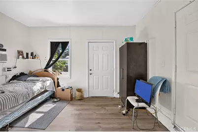 23762 Manzanita Drive, Crestline, CA 92325 - Photo 13