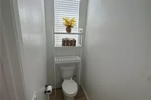 11907 Caleta, Victorville, CA 92392 - Photo 9