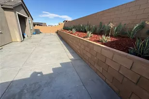 11907 Caleta, Victorville, CA 92392 - Photo 21