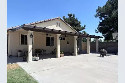 7194 Almeria, Fontana, CA 92336 - Photo 17