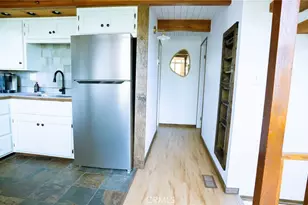 31661 Wagon Wheel, Running Springs, CA 92382 - Photo 5