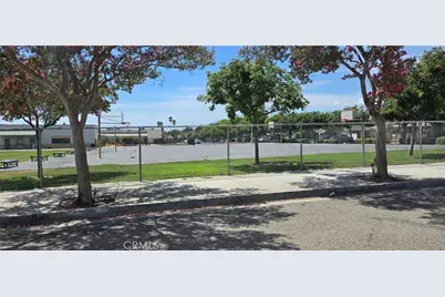 559 W 25th, San Bernardino, CA 92405 - Photo 5