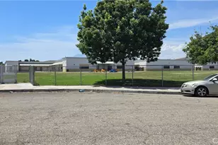 559 W 25th, San Bernardino, CA 92405 - Photo 31