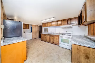 10200 Johnson #36, Phelan, CA 92371 - Photo 11