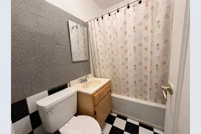 7833 Crocker, Los Angeles, CA 90003 - Photo 13