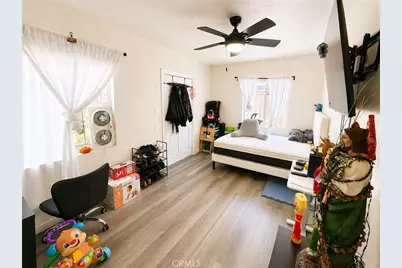 7833 Crocker, Los Angeles, CA 90003 - Photo 3