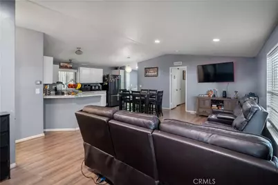 1097 N State Street #205, Hemet, CA 92543 - Photo 9