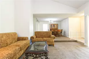 5468 Apricot Ln, Riverside, CA 92506 - Photo 7