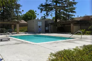 5468 Apricot Ln, Riverside, CA 92506 - Photo 23