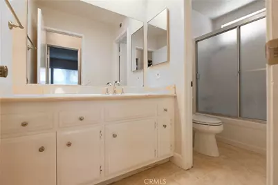 5468 Apricot Lane, Riverside, CA 92506 - Photo 15