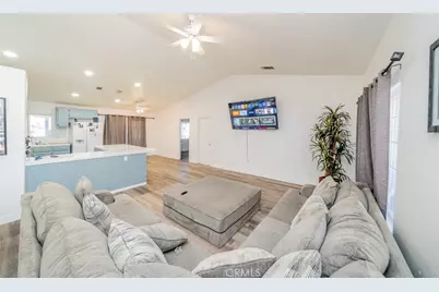11940 Pacific, Phelan, CA 92371 - Photo 13