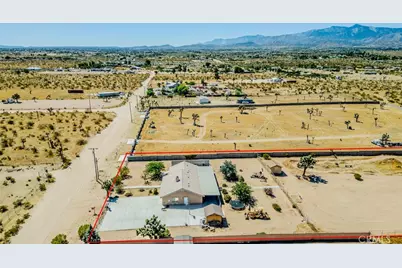 11940 Pacific, Phelan, CA 92371 - Photo 35
