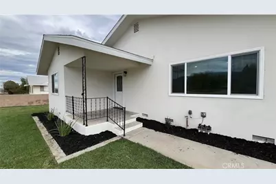 488 E Victory Avenue, Banning, CA 92220 - Photo 3