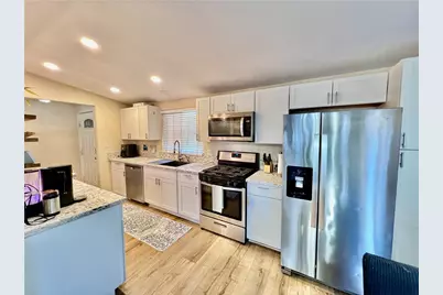 928 Bluecrest Street, Corona, CA 92882 - Photo 3
