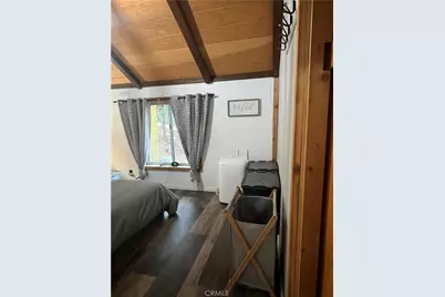 404 Mozumdar, Cedarpines Park, CA 92322 - Photo 15