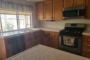 1467 Sorrento, San Jacinto, CA 92583 - Photo 5