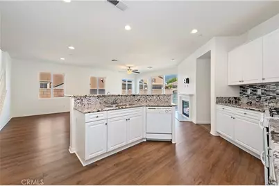 15834 Vienna, Fontana, CA 92336 - Photo 15