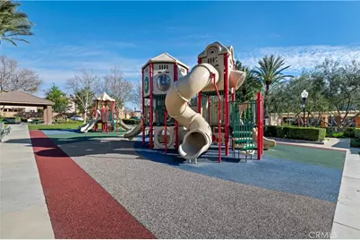 15834 Vienna, Fontana, CA 92336 - Photo 41