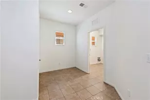 15834 Vienna, Fontana, CA 92336 - Photo 17