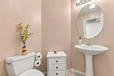 637 Avondale, Corona, CA 92879 - Photo 9