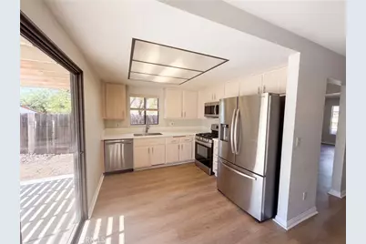 25431 Pistache Court, Murrieta, CA 92563 - Photo 3