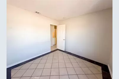 13561 Glacier, Hesperia, CA 92345 - Photo 11