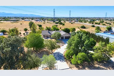 8026 Primrose Avenue, Oak Hills, CA 92344 - Photo 3