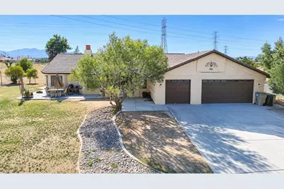 8026 Primrose Avenue, Oak Hills, CA 92344 - Photo 47