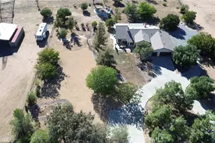 8026 Primrose Ave, Oak Hills, CA 92344 - Photo 35