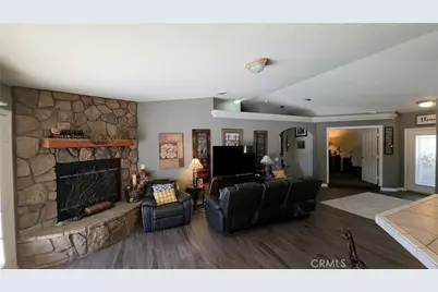 8026 Primrose Avenue, Oak Hills, CA 92344 - Photo 23