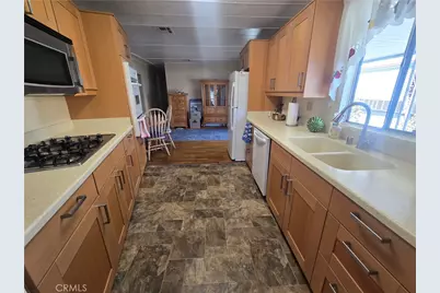 3945 Bradford #122, La Verne, CA 91750 - Photo 7
