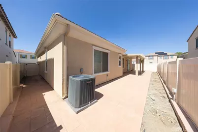 493 N Pinewood Avenue, Rialto, CA 92376 - Photo 29