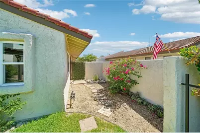 1375 Bouquet #D, Upland, CA 91786 - Photo 37