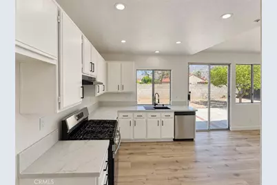 16786 Via Pamplona, Moreno Valley, CA 92551 - Photo 19