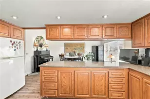 10210 Baseline, Rancho Cucamonga, CA 91701 - Photo 9