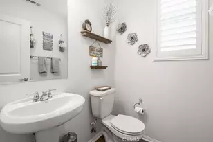 8276 Camino Alto Dr, Riverside, CA 92504 - Photo 11