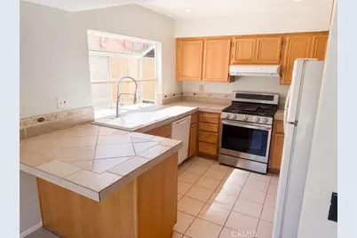 961 Verona, San Jacinto, CA 92583 - Photo 9