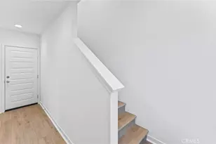108 Pickwick Ln Ct, Burbank, CA 91506 - Photo 3