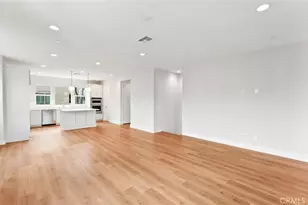 100 Pickwick Ln, Burbank, CA 91506 - Photo 7