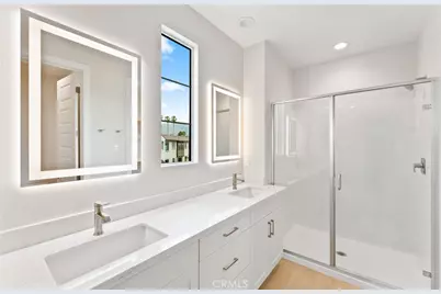 100 Pickwick Lane, Burbank, CA 91506 - Photo 25