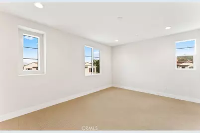 100 Pickwick Lane, Burbank, CA 91506 - Photo 23