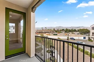 100 Pickwick Ln, Burbank, CA 91506 - Photo 21