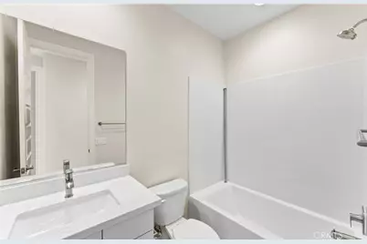 100 Pickwick Lane, Burbank, CA 91506 - Photo 29