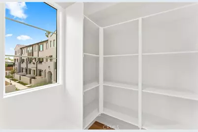100 Pickwick Lane, Burbank, CA 91506 - Photo 17