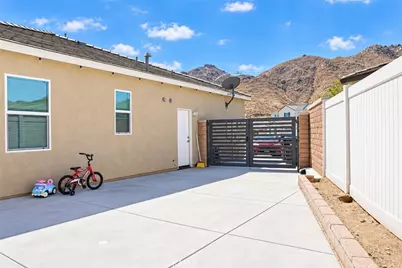 8012 Rooster Court, Riverside, CA 92507 - Photo 23