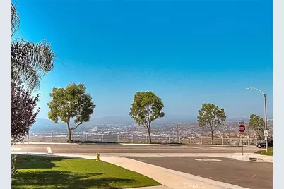 16861 Ridge Cliff, Riverside, CA 92503 - Photo 9