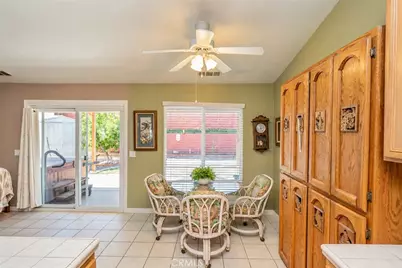 15999 Holly Brook, Victorville, CA 92395 - Photo 13
