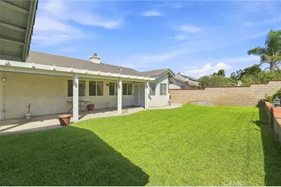 721 N Sandalwood Avenue, Rialto, CA 92376 - Photo 35